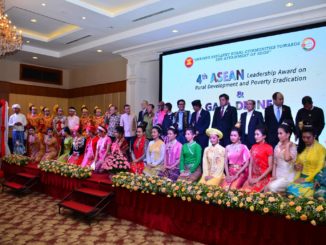 ปรบมือรัวๆ 2 องค์กรไทยรับรางวัล ผู้นำอาเซียน ต้นแบบองค์กรมุ่งมั่นพัฒนาชนบท-ช่วยเหลือประชาชนในพื้นที่ 8